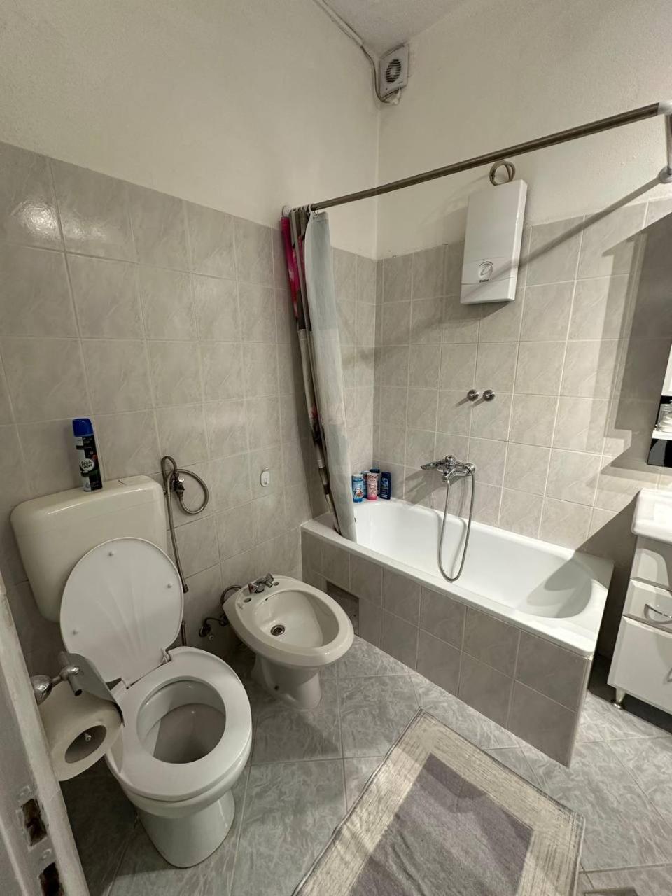 מוסטר Riaho Apartment מראה חיצוני תמונה