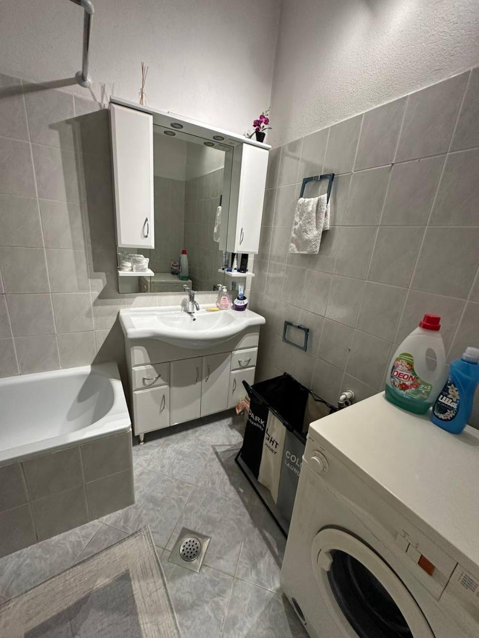מוסטר Riaho Apartment מראה חיצוני תמונה